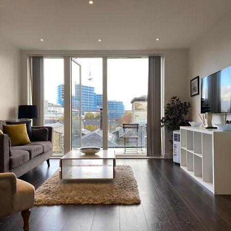 Blissful One Bed Near The River Saint Saint Kew المظهر الخارجي الصورة