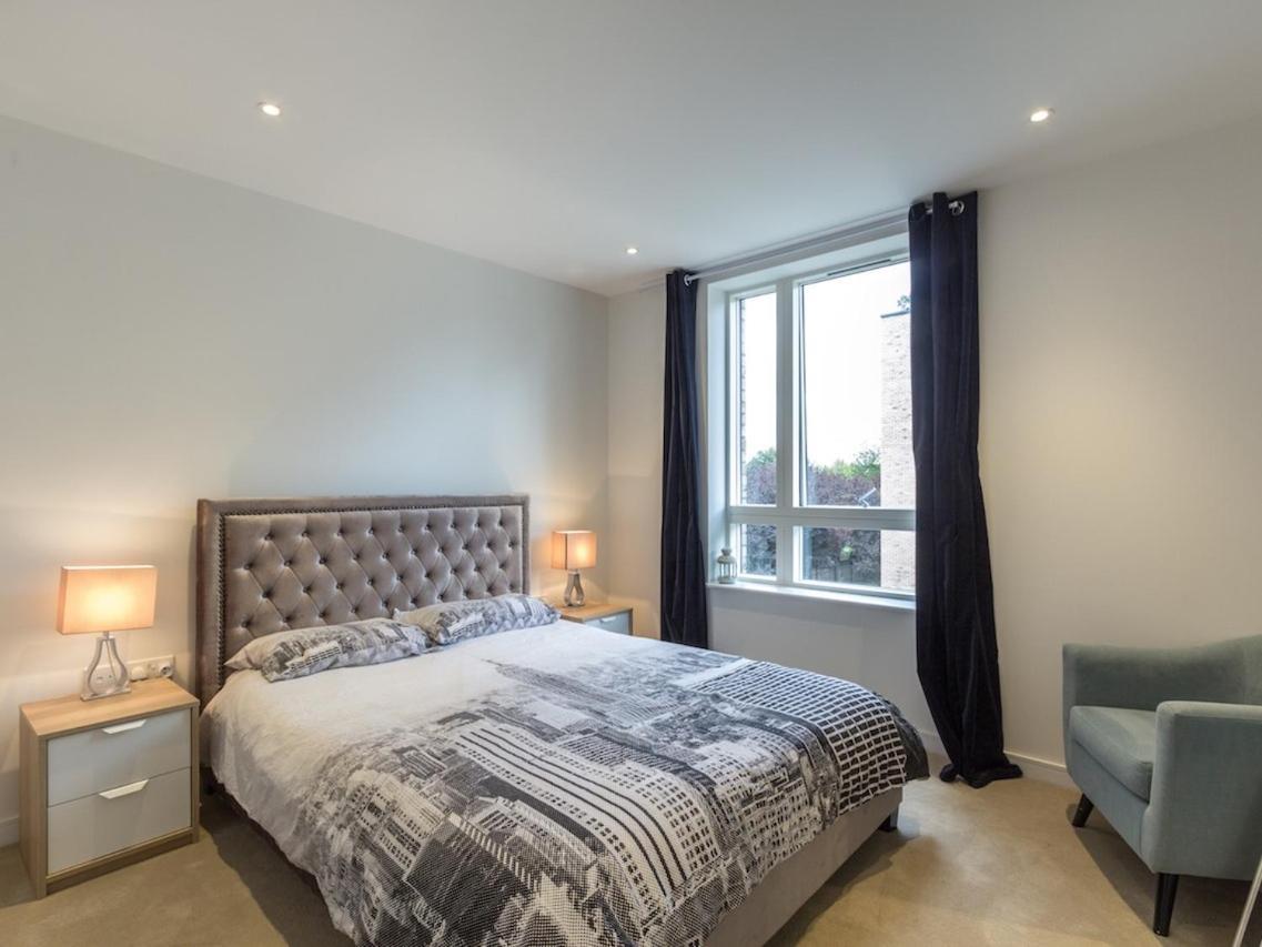 Blissful One Bed Near The River Saint Saint Kew المظهر الخارجي الصورة